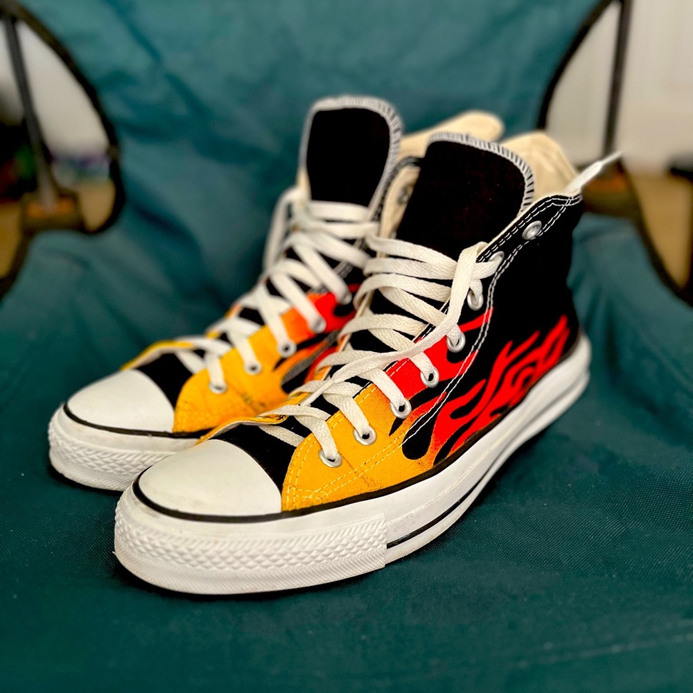 Converse Chuck Taylor All Star High Flame men’s size 12